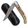Couteau r�gional Basque: LE YATAGAN cloutage � molletons  Lame acier inox 12C27 guilloch&eacute;e en vagues - 1 mitre en inox bross� Manche en CORNE DE BELIER - Ressort guilloch� livr&eacute; avec &eacute;tui noir