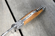 Fonderie de Laguiole Laguiole Legend knife bunch of grappes, Oak handle and corkscrew Fonderie de Laguiole